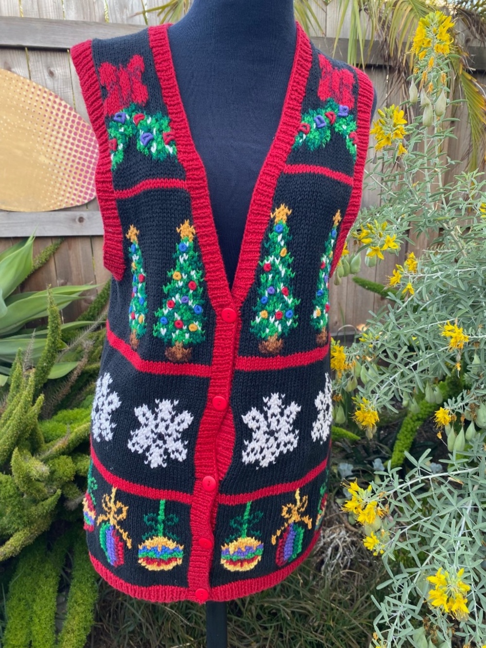 Eagle's Eye Christmas Sweater Vest, Size Womans M